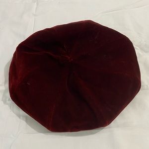 Women’s dark red velvet hat